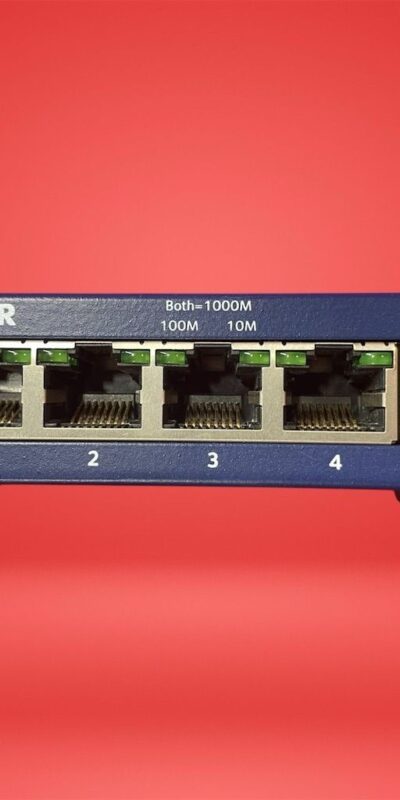 NETGEAR ProSAFE GS105v5 5-Port Gigabit Ethernet Desktop Switch