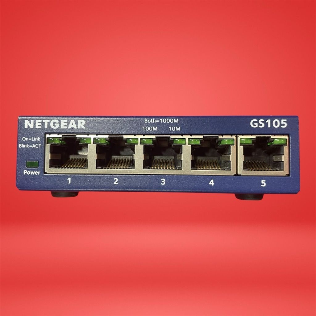 NETGEAR ProSAFE GS105v5 5-Port Gigabit Ethernet Desktop Switch