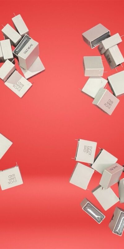 Lot 33x EVOX Rifa MMK BXD 3ÂµF 250V Polyester Film Capacitors Through-Hole