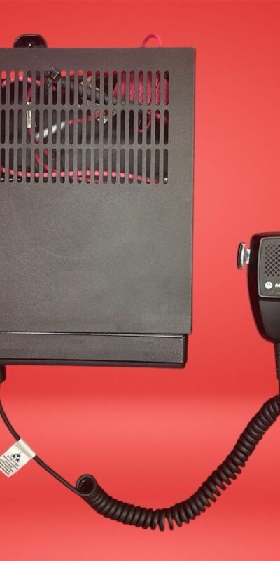 Motorola CM200D UHF Two-Way Radio 16 Channels 25W Black Durable Design W/ Mic