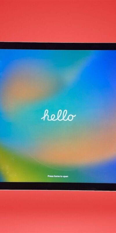 Apple iPad Pro 1st Gen ML0F2LL/A 12.9" 32 GB Storage Wi-Fi Tablet iPadOS 16.7.2