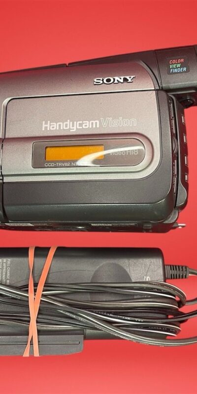 Sony Handycam CCD-TRV57 NTSC Hi8 Camcorder 30x Zoom Black 3.5" LCD Screen