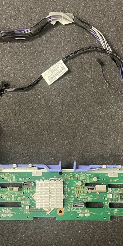 IBM 69Y4741 00AE877 System x 12-Bay HDD Backplane w/ SAS Cables