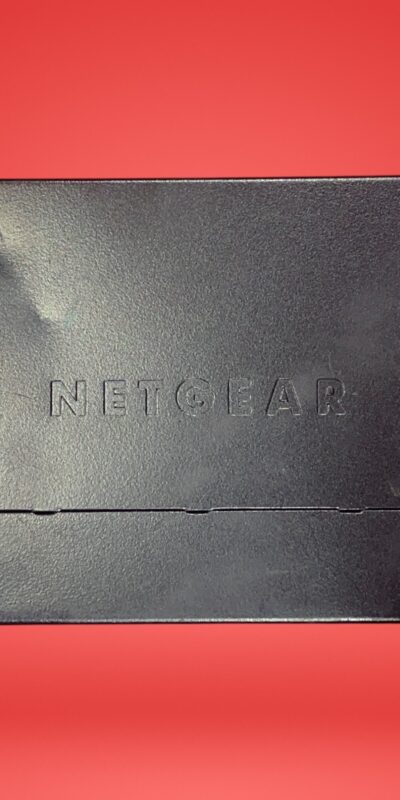 NETGEAR GS305P 5-Port Gigabit PoE+ Switch 55W Desktop Fanless Metal