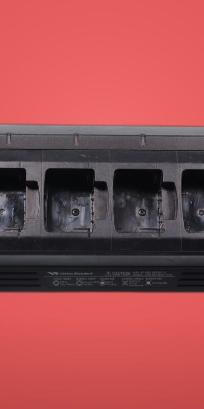 Motorola Vertex Standard VAC-6058 Six Unit Rapid Charger AAK44X001 OEM