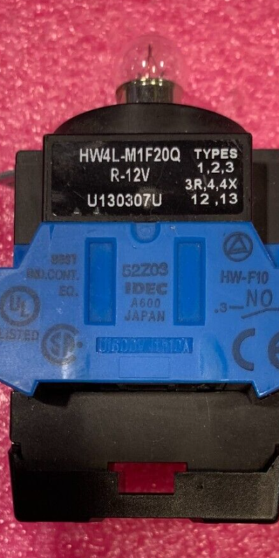 IDEC HW4L-M1F20Q-R 22mm Red LED Illuminated Momentary Pushbutton 12V