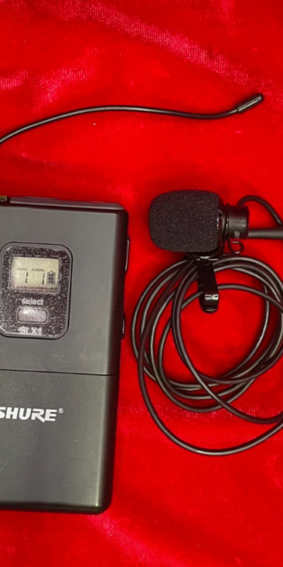 Shure SLX1 J3 Band (572–596 MHz) Wireless Bodypack Transmitter w/ Lavalier Mic