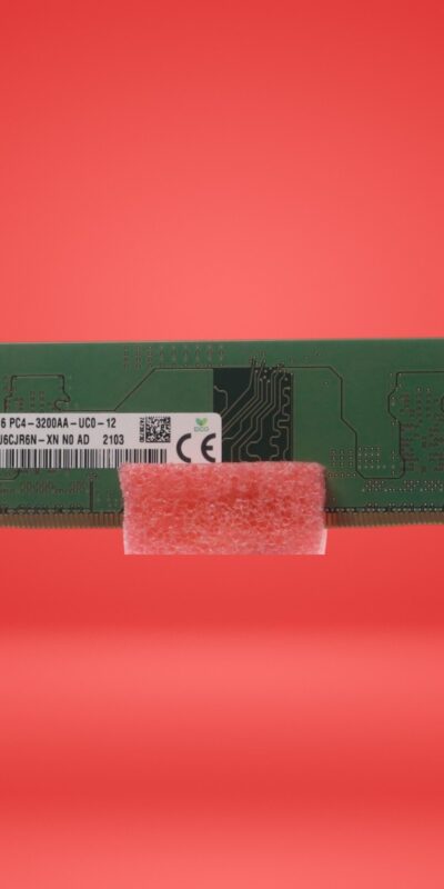 SK Hynix 8GB 1RX16 PC4-3200AA-U 3200MHz Non-ECC Memory Module - HMAA1GU6CJR6N-XN