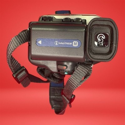 Sony Handycam DCR-TRV10 MiniDV Camcorder 120x Zoom 2.5" LCD For Parts Only - Image 3