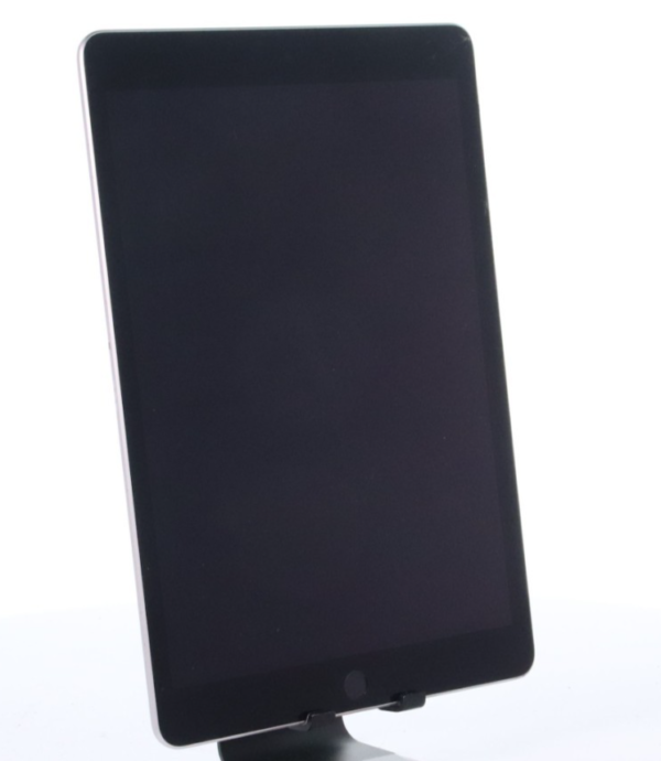 Apple iPad 10.2" 9th Gen (Wi-Fi Only) 64GB iOS: 26.4.2 Silver
