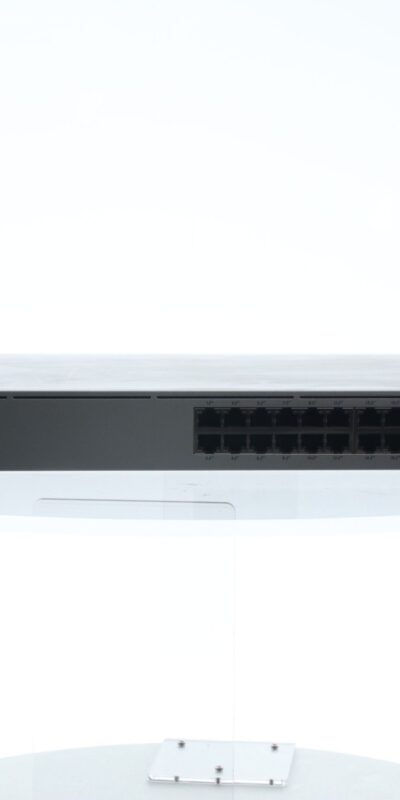 Ubiquiti UniFi Network Pro 24 Port Gigabit POE++ Switch USW-Pro-24-PoE W/ Cord