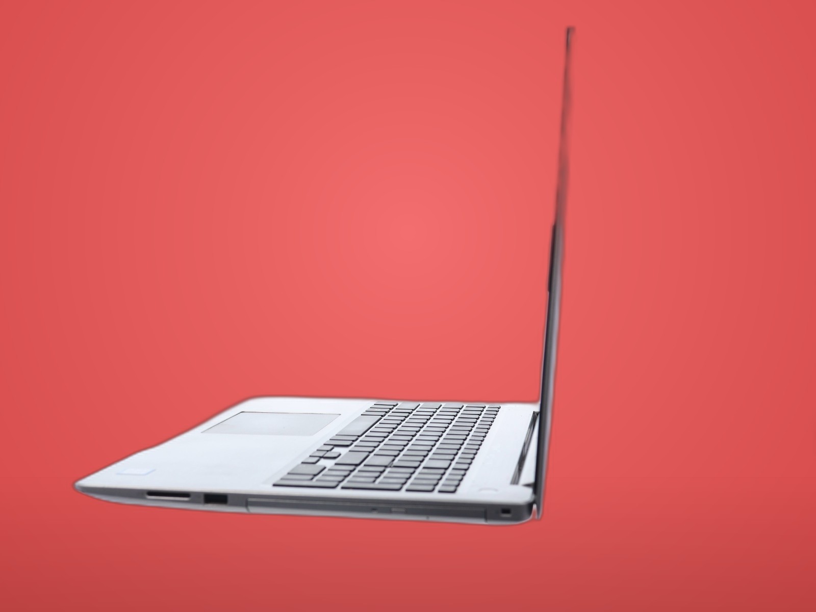 Dell Inspiron 15 5570 Laptop - Core i5-8250U No RAM No SSD Wifi - Image 4