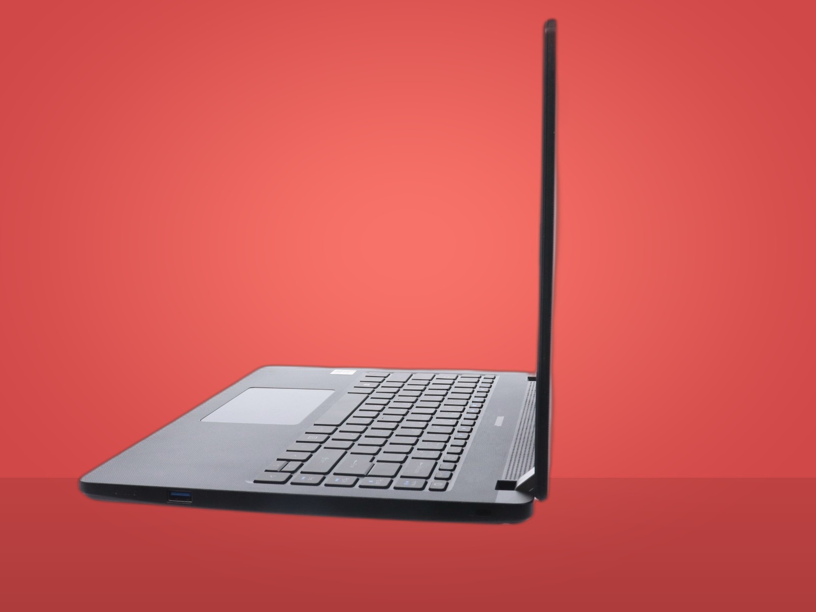 Acer TravelMate P214 Intel Core i3-10110U 8GB RAM 256GB NMVe Win11H No Adapter - Image 4