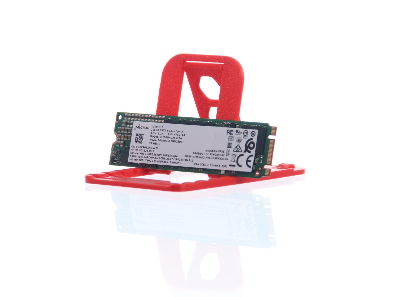 Micron 1100 MTFDDAV256TBN 256 GB M.2 2280 80mm Solid State Drive - Image 2