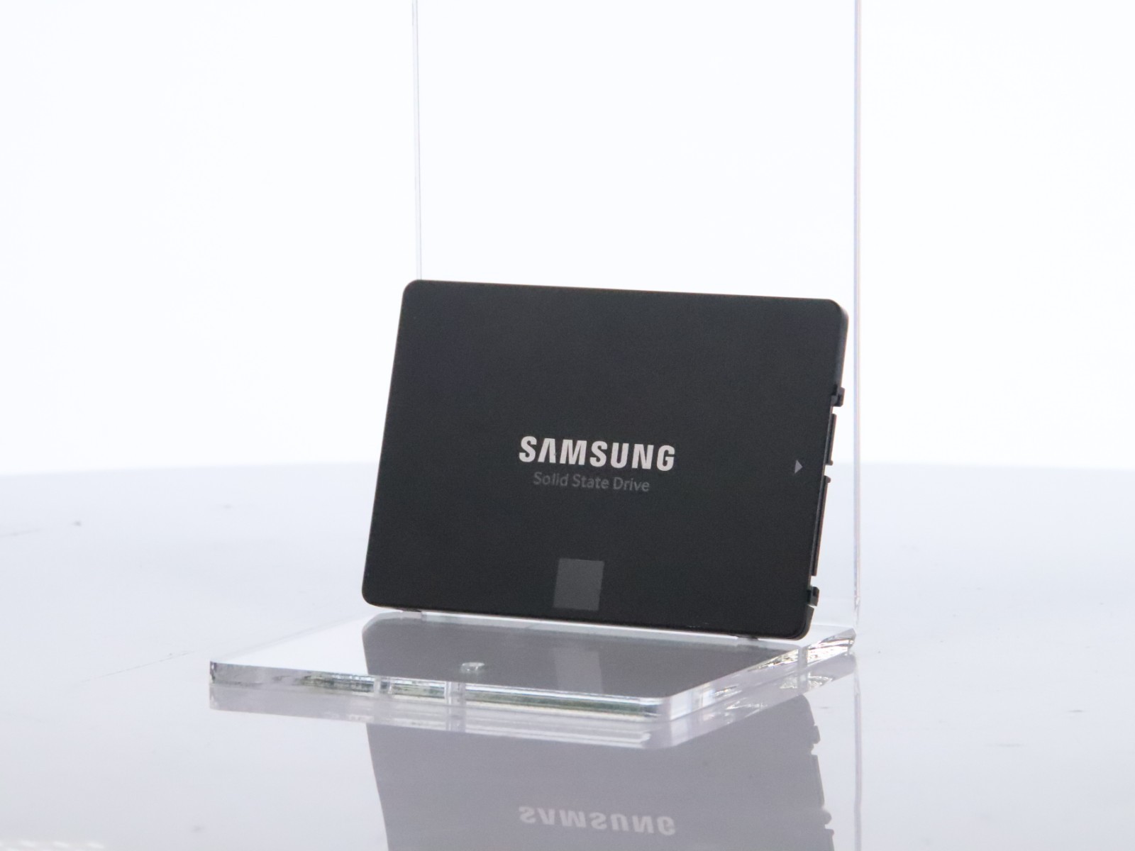 Samsung 870 EVO 1TB 2.5" SATA III V-NAND Internal SSD MZ-77E1T0 MZ7L31T0HBLB - Image 2