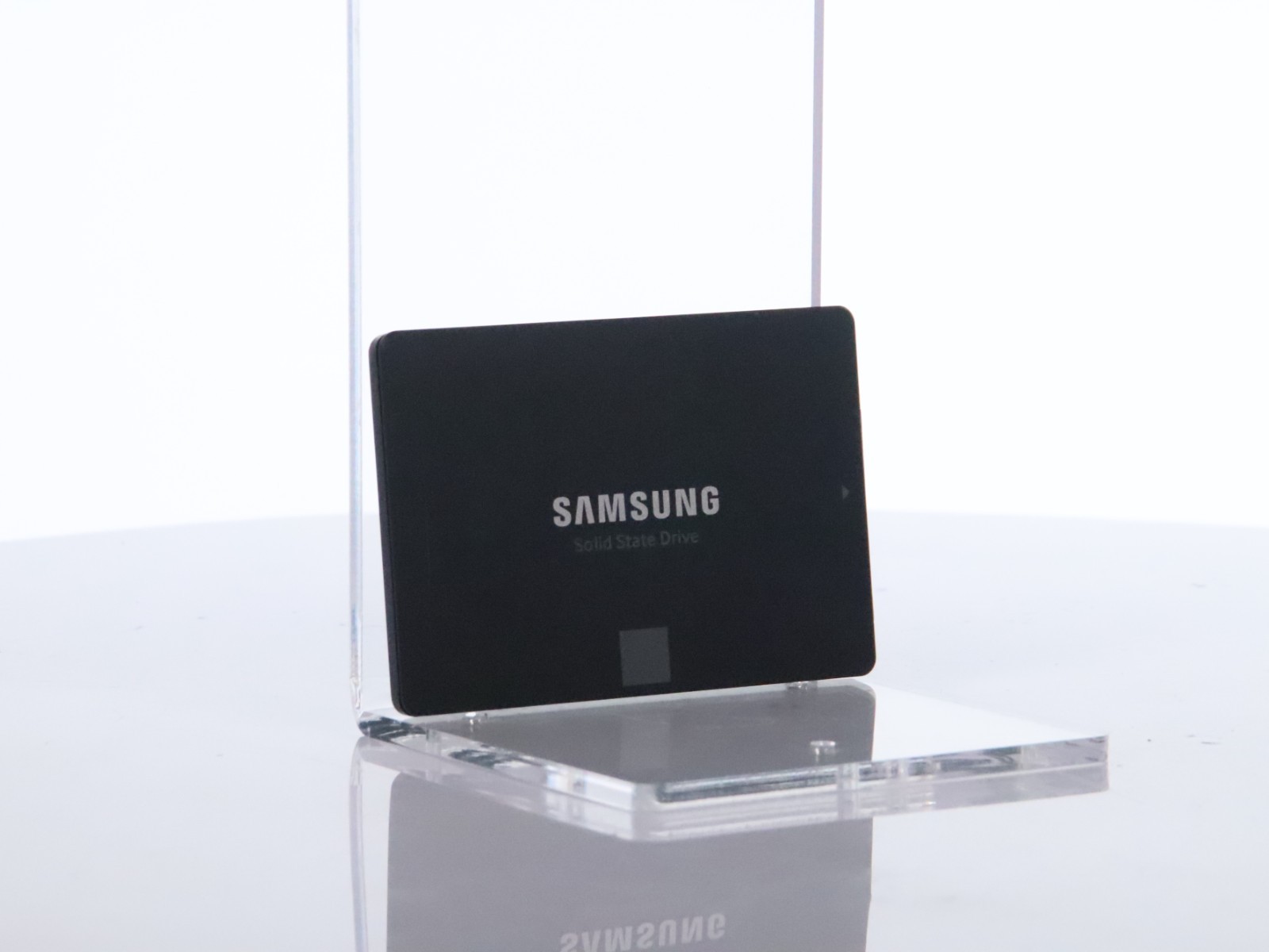Samsung 860 EVO 1TB 2.5" Sata SSD Solid State Drive MZ7LH1T0HBLS MZ-76E1T0 - Image 12