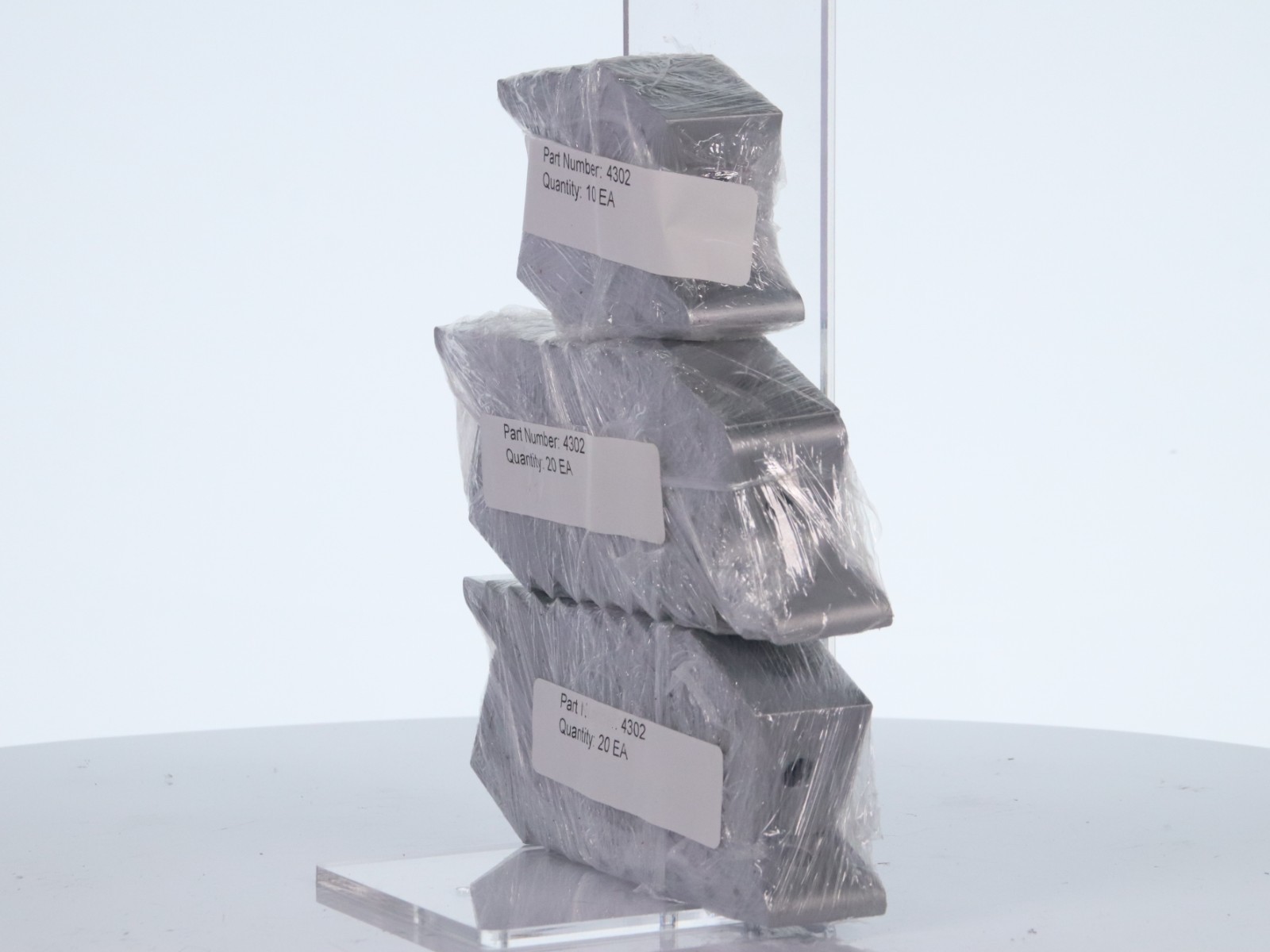 Lot of 50 80/20 Inc 4302 15 Series Aluminum T-Slot 2-Hole Inside Corner Brackets - Image 3