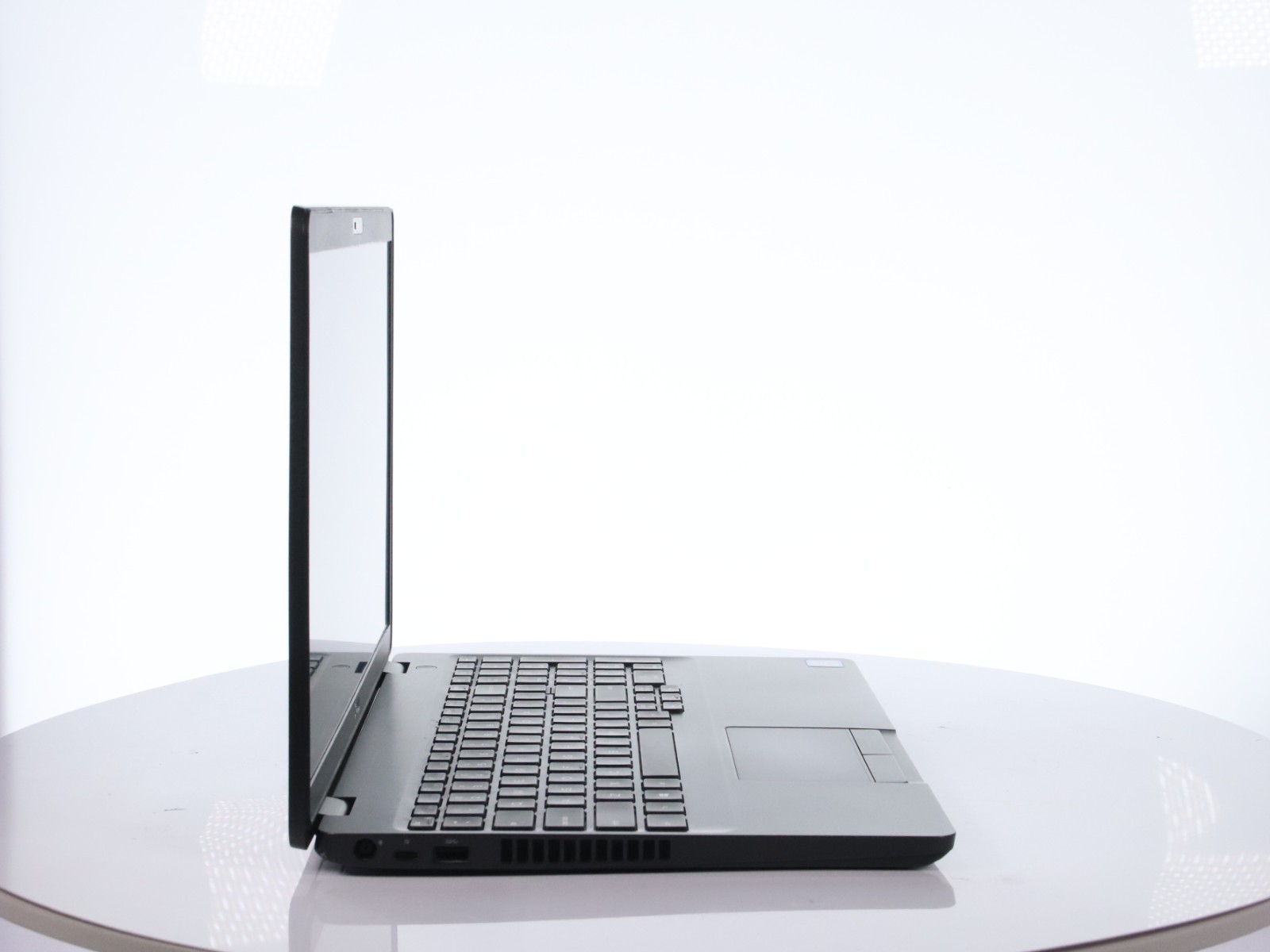 Dell Latitude 5500 15.6" Core i5-8265U 8GB RAM 256GB SSD W11P w/ AC Adapter - Image 10