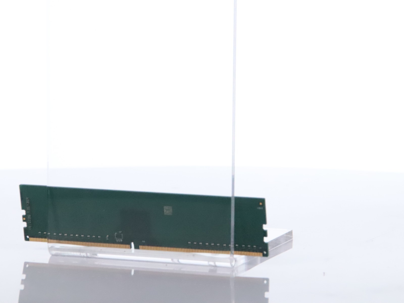 Lot of 4 Crucial 8GB DDR4-2666 UDIMM Desktop RAM Memory CT8G4DFS8266.M8FE - Image 8