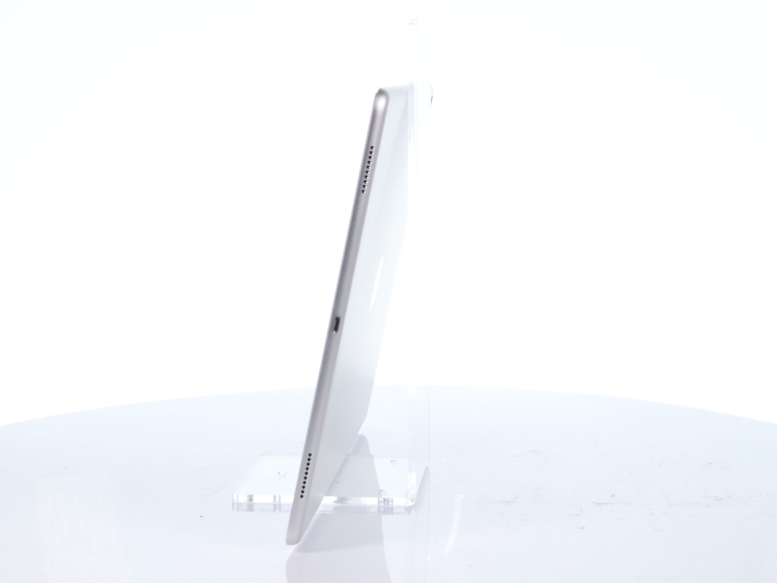 Apple iPad Pro 12.9" (Wi-Fi Only - 2nd Gen) 64GB A1670 iOS: 17.7.10 - Image 4