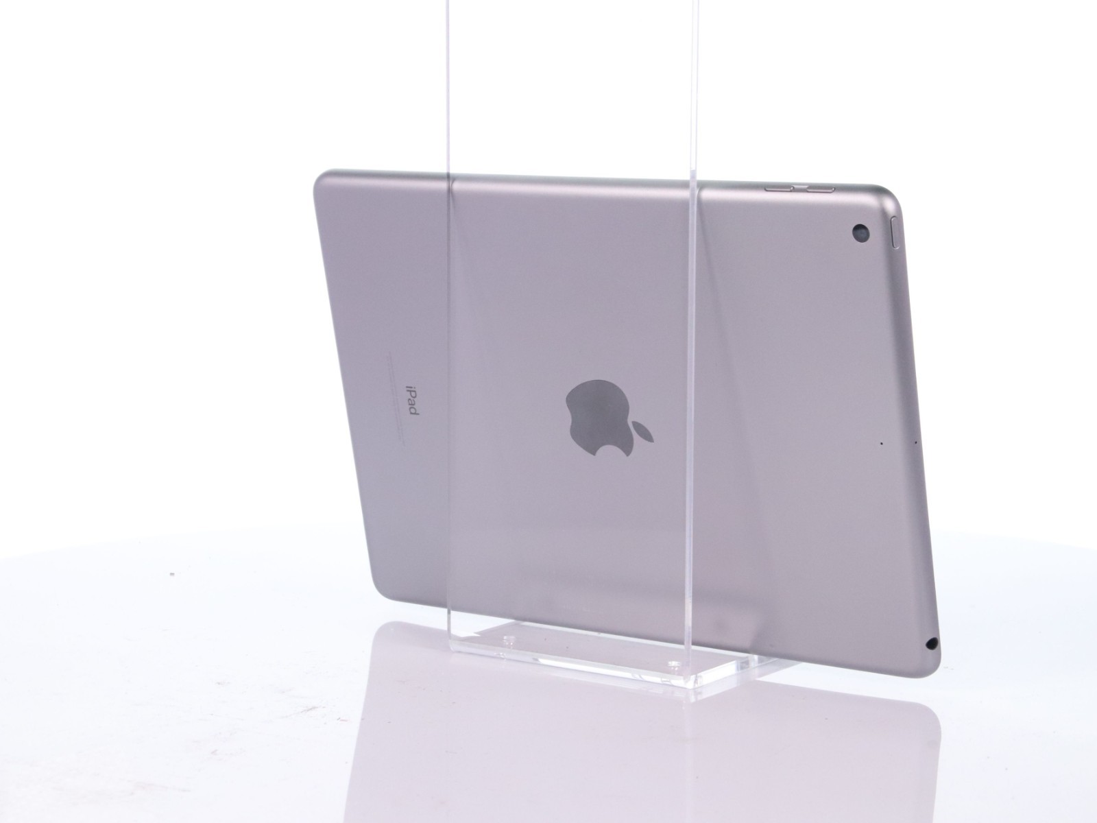 Apple iPad 6th Gen 9.7" (32GB Storage - Silver + Black) A1893 - Image 8