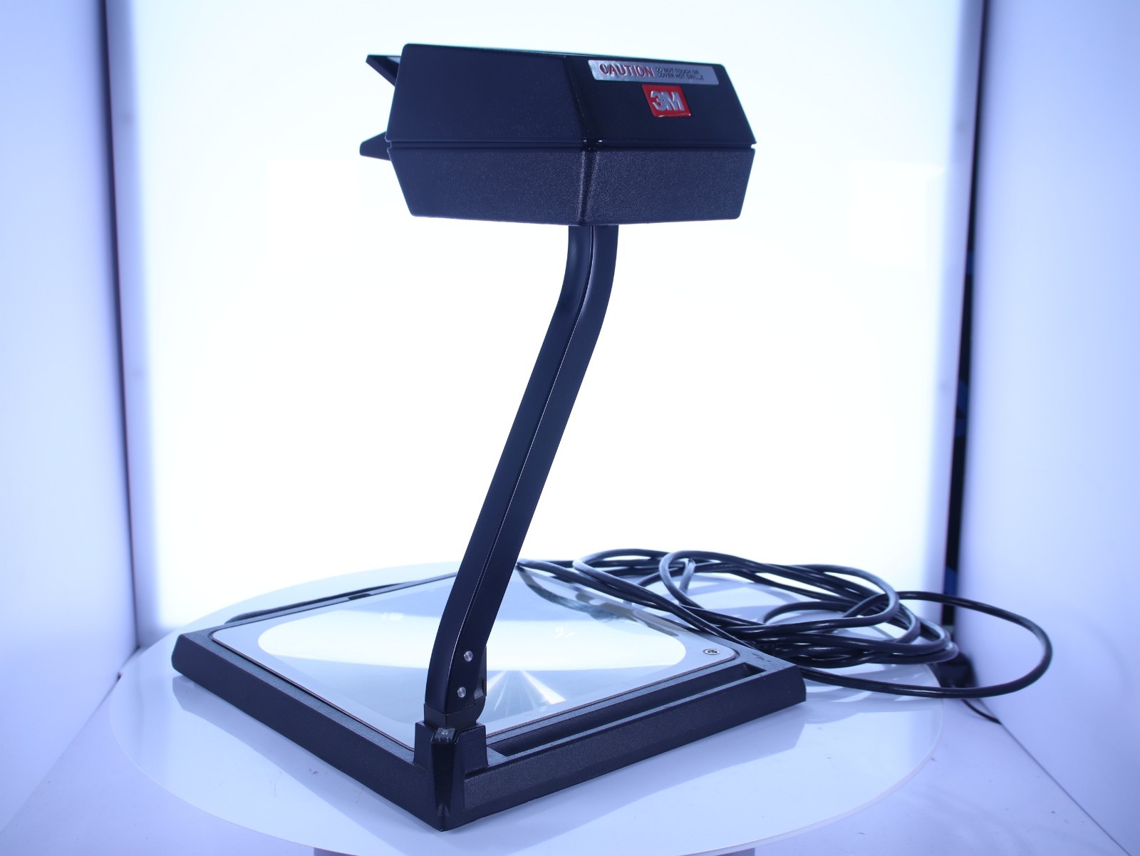 3M Scotch 589 Overhead Projector Folding Briefcase Portable Model - Working - Image 5