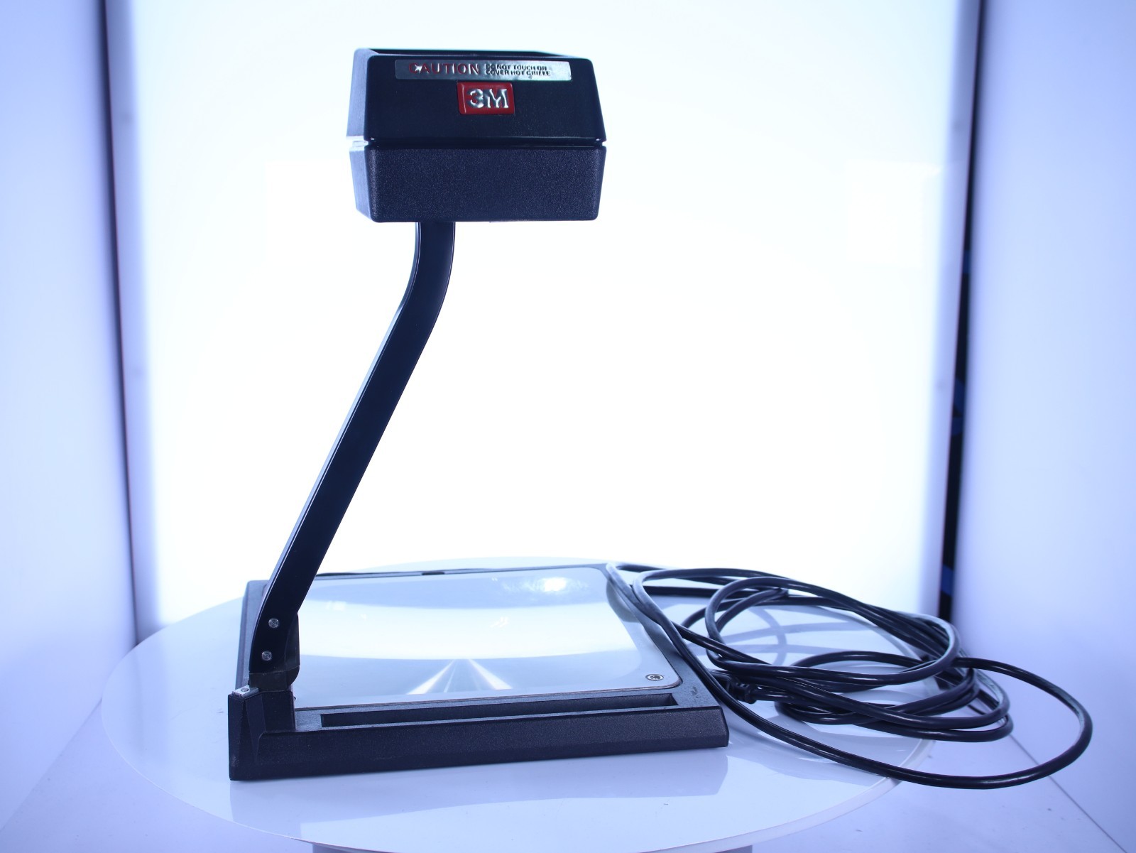 3M Scotch 589 Overhead Projector Folding Briefcase Portable Model - Working - Image 6