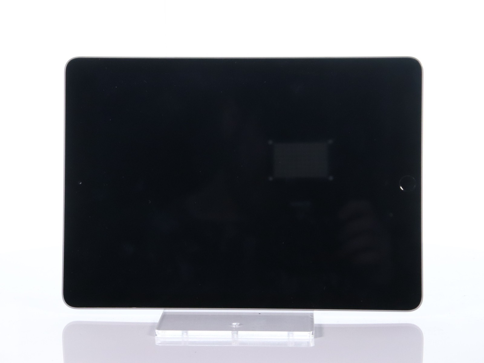 Apple iPad 9.7" 5th Gen (Wi-Fi Only) 32GB iOS: 16.7.15 - Image 12
