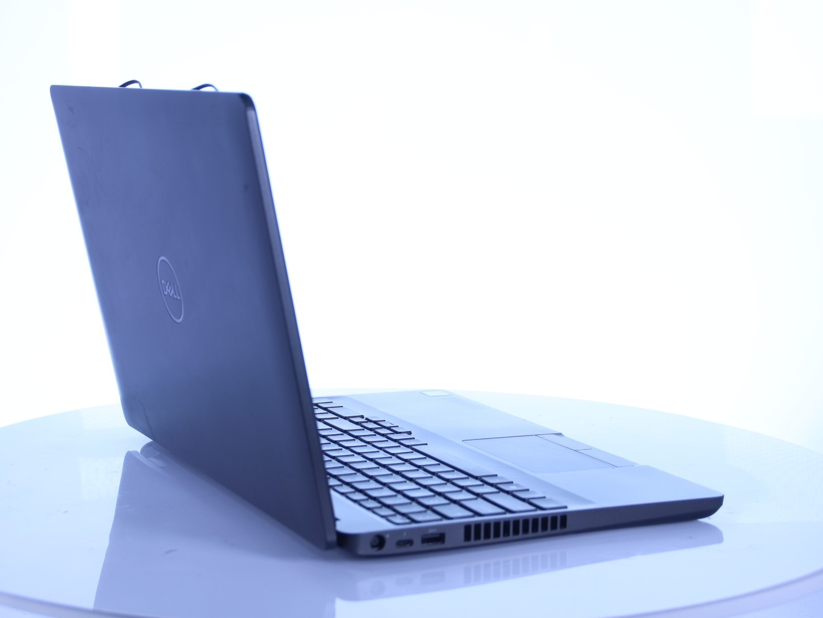 DELL Latitude 5500 15.6" Intel Core i7-8665U 16GB RAM 256GB SSD Win 11 Pro No AC - Image 7