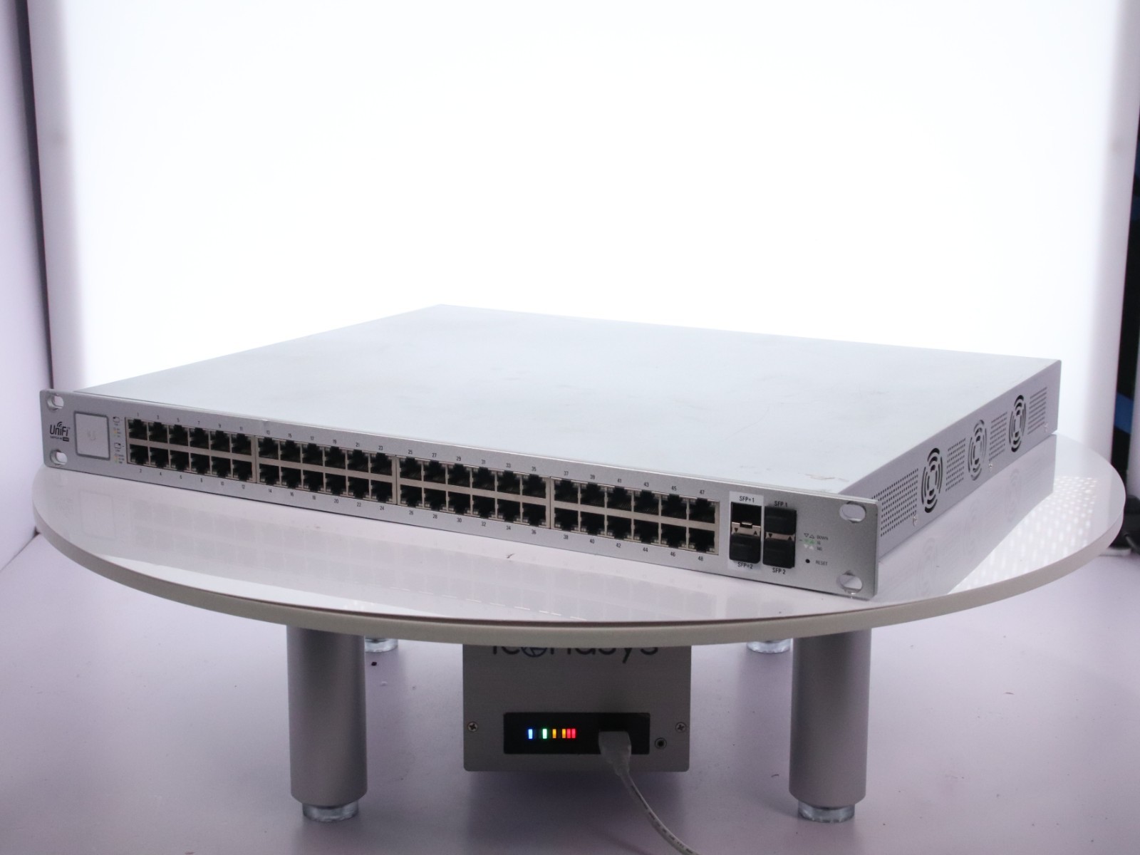 Ubiquiti US-48-500W 48 port Managed PoE+ Gigabit Switch w/ Power Cord - Image 2