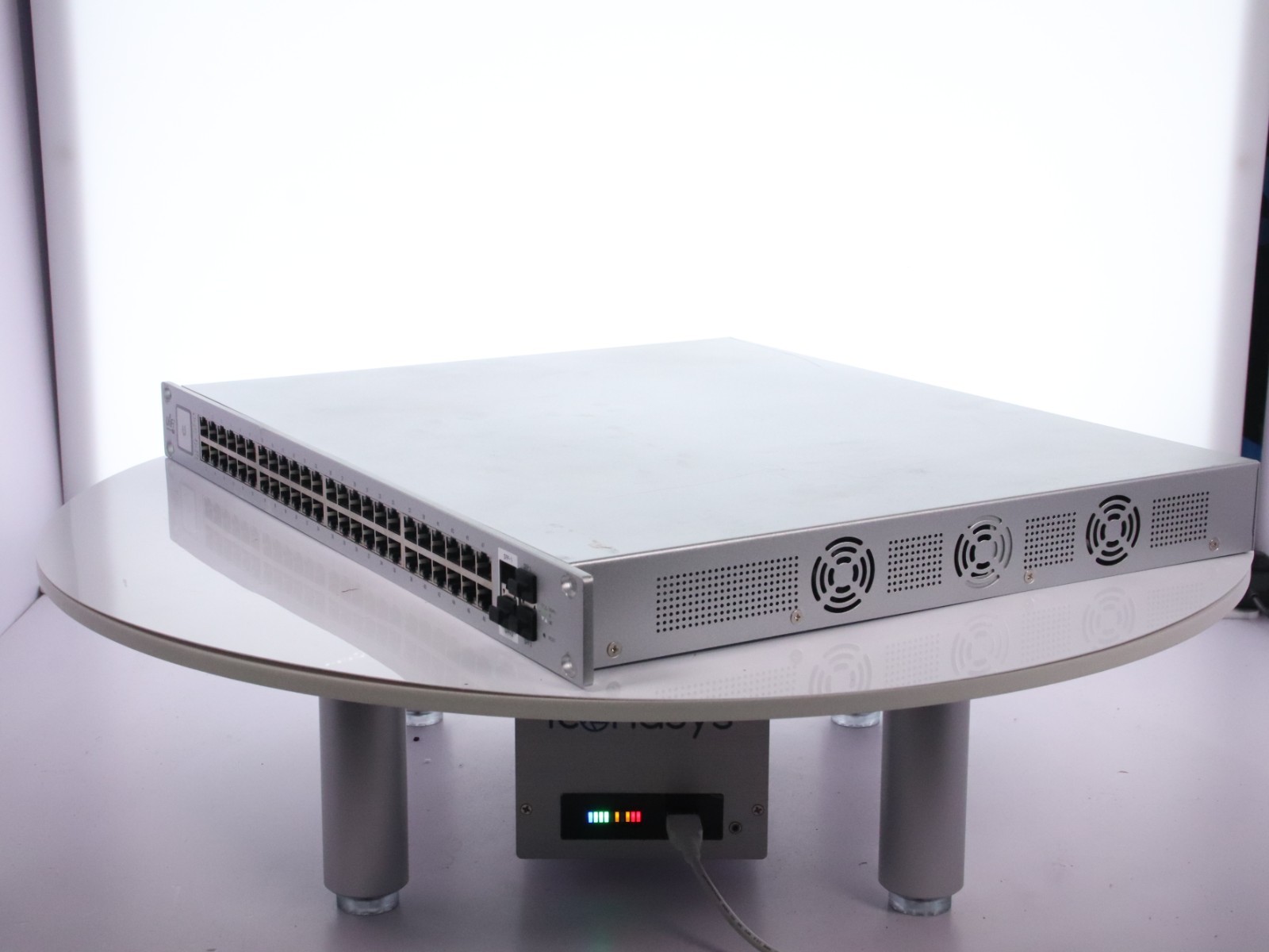 Ubiquiti US-48-500W 48 port Managed PoE+ Gigabit Switch w/ Power Cord - Image 3