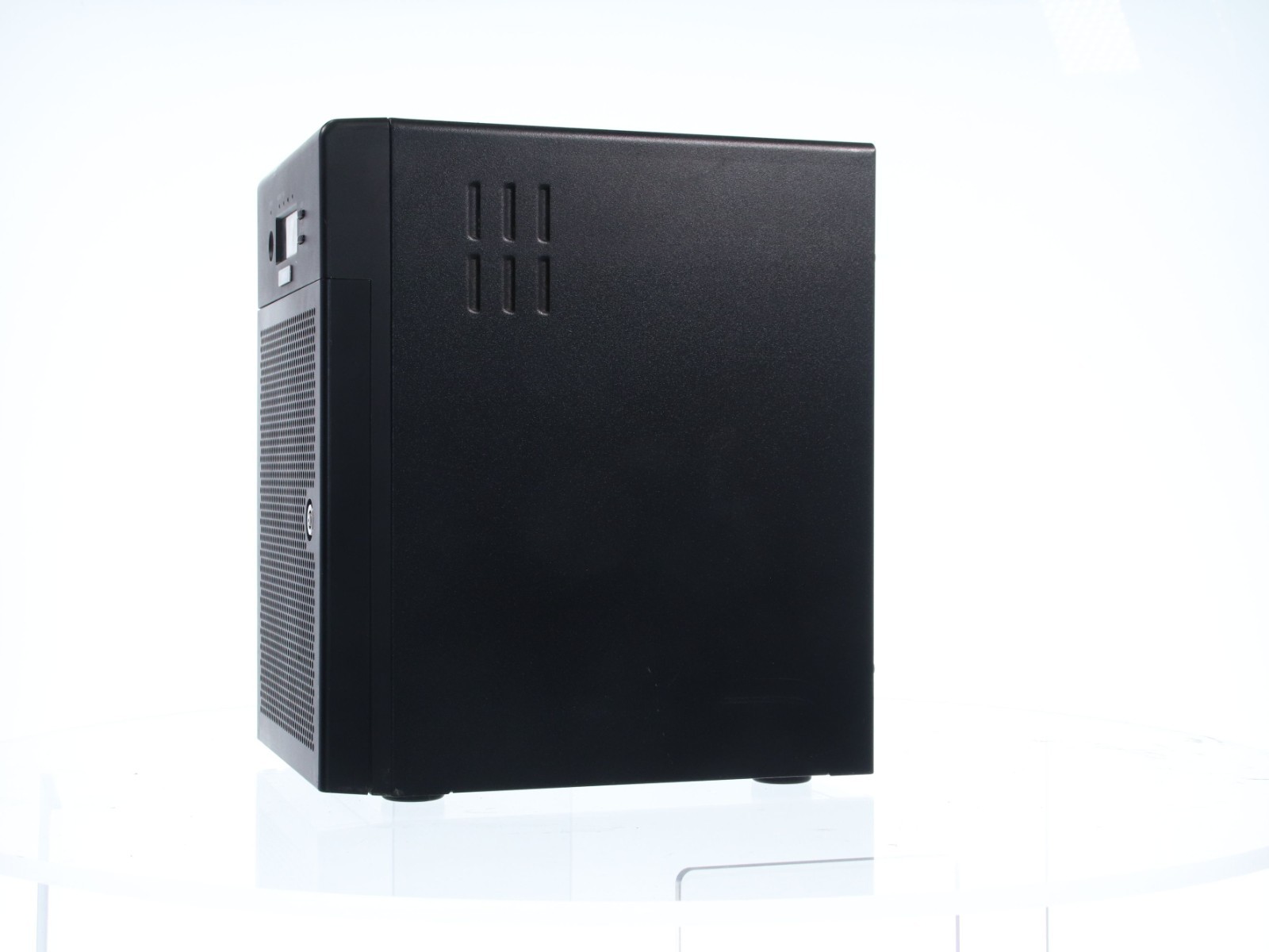 Buffalo HD-HN024T/R6 DriveStation Ultra Six-Bay Thunderbolt 2 RAID Array Locked - Image 3