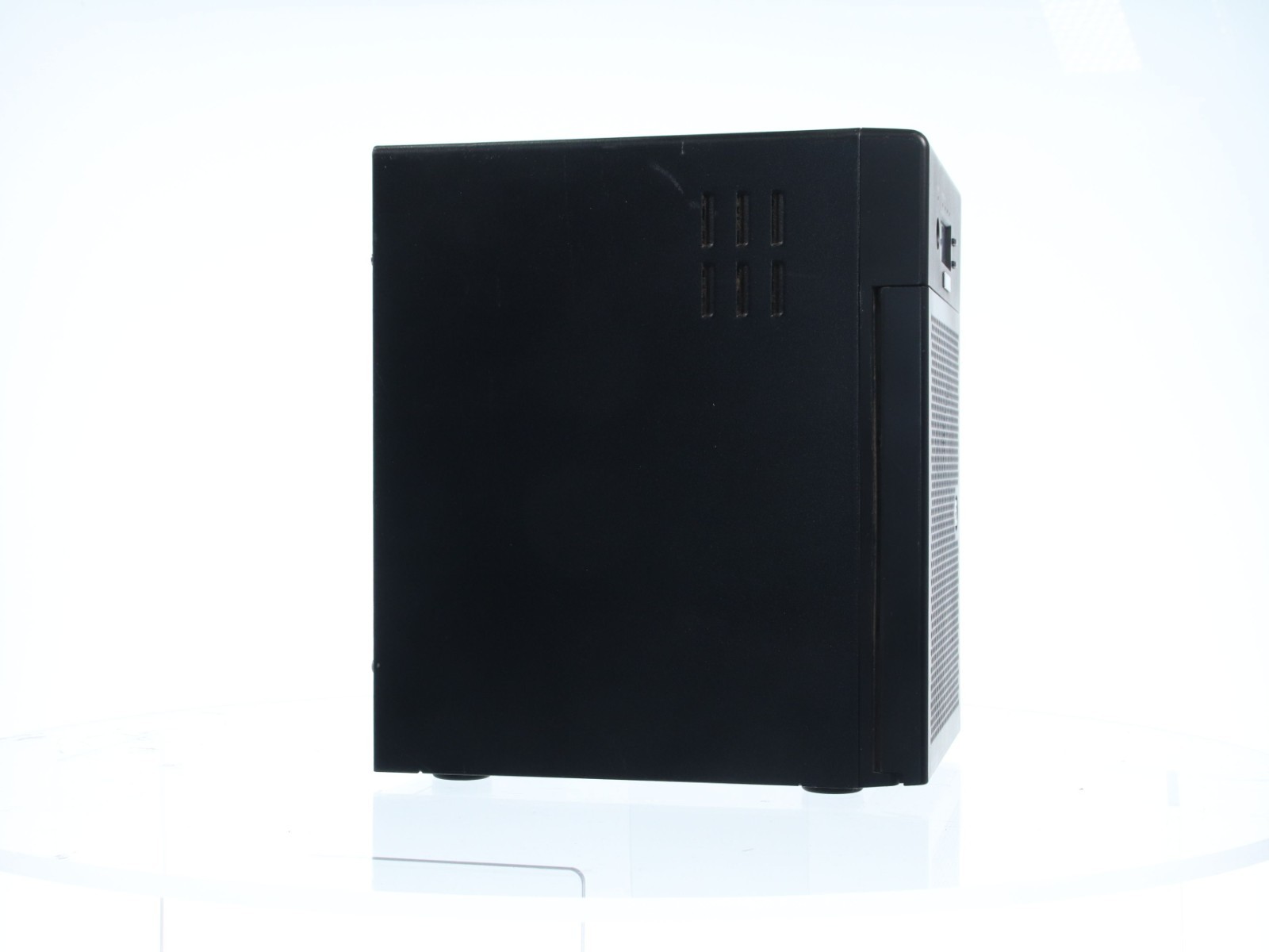 Buffalo HD-HN024T/R6 DriveStation Ultra Six-Bay Thunderbolt 2 RAID Array Locked - Image 10
