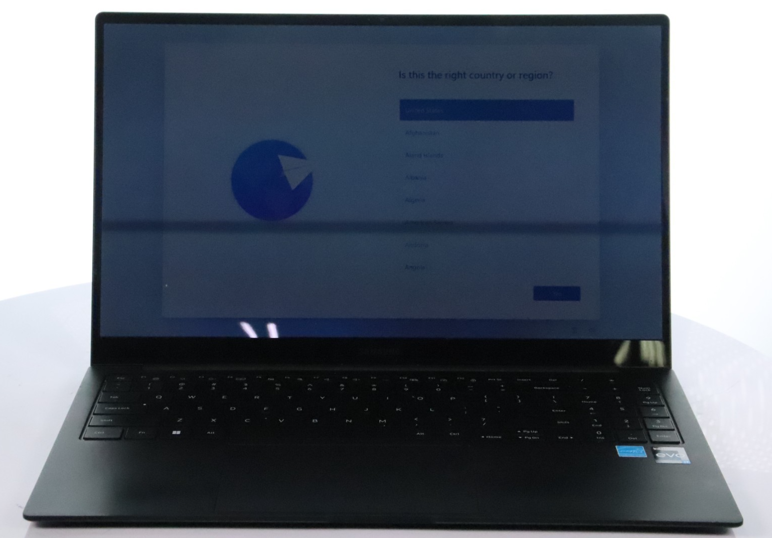 Samsung Galaxy Book2 Pro NP950XEE 15.6" Core i7-1260P 32GB RAM 1TB NVME W11H