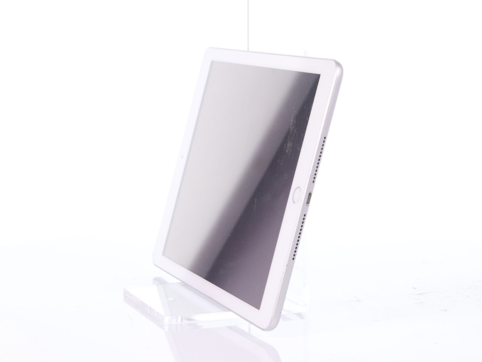 Apple iPad 5th Gen A1822 32GB iOS: 16.7.15 (WiFi Only) - Image 3