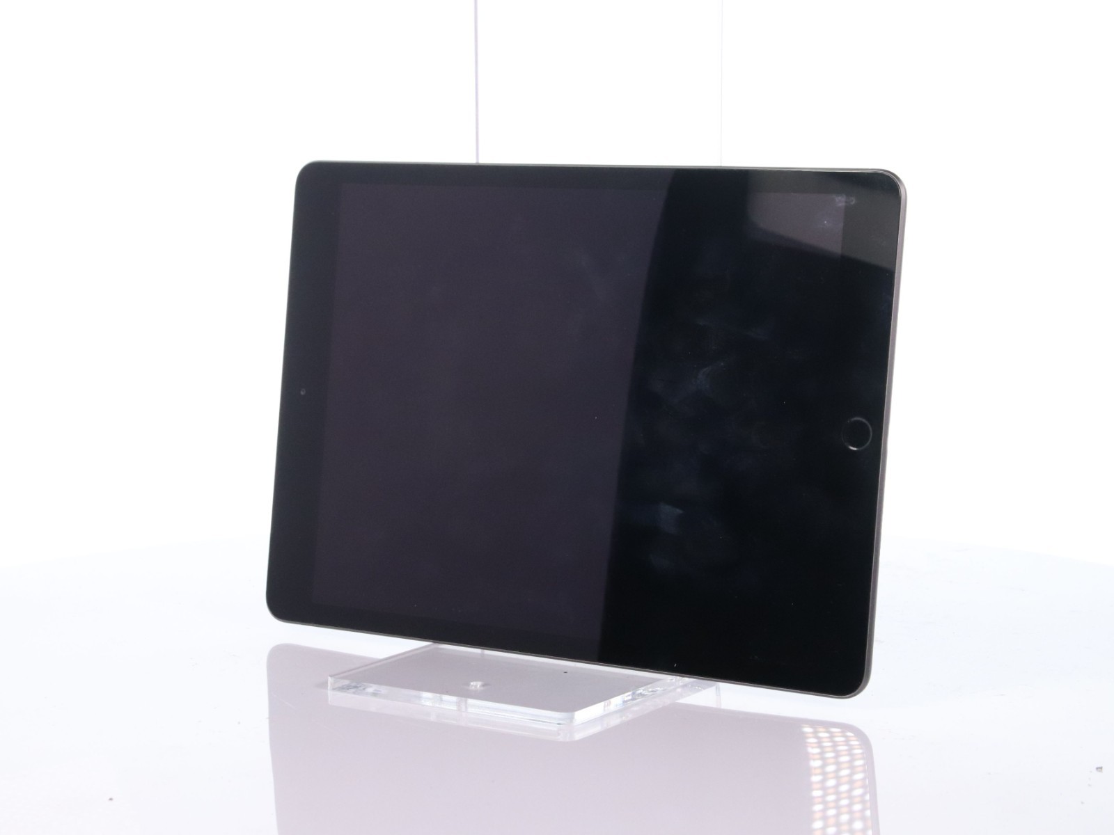 Apple iPad 7th Gen A2197 32GB iOS: 18.7.8 (WiFi Only) - Image 2