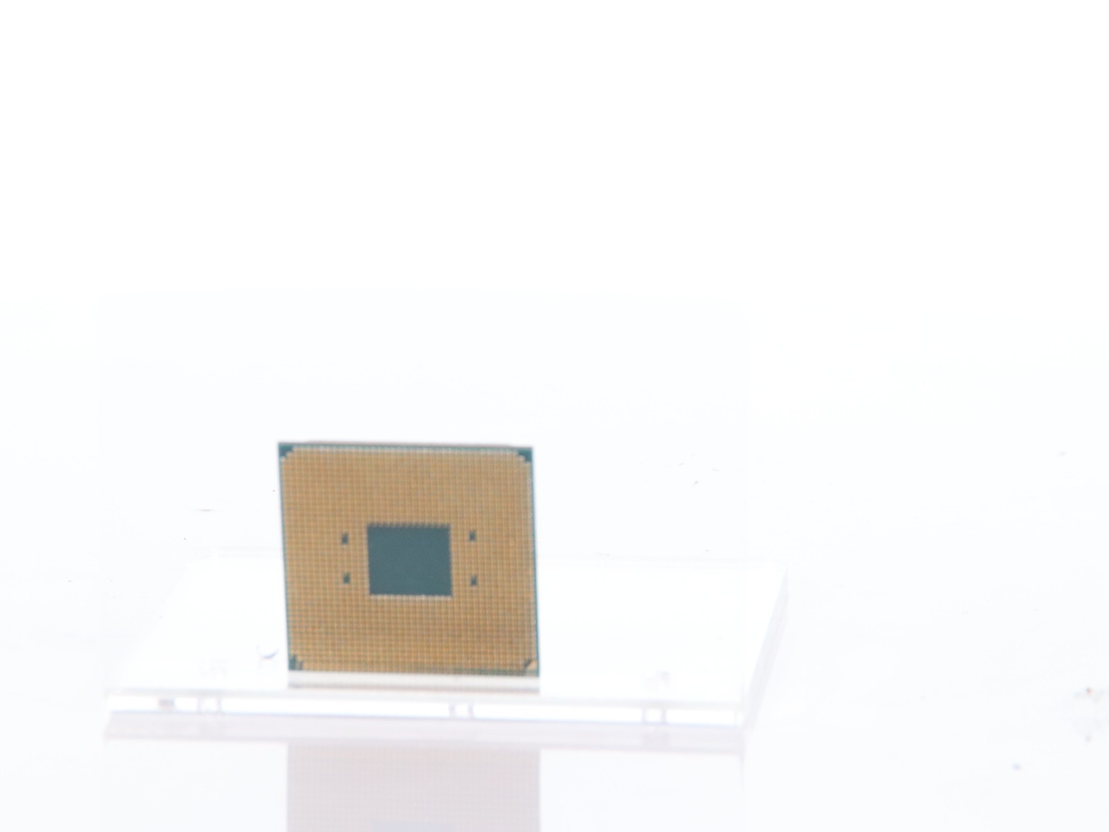 AMD Ryzen 3 2200GE 3.2 GHz Socket AM4 YD2200C6M4MFB Desktop CPU - Image 7