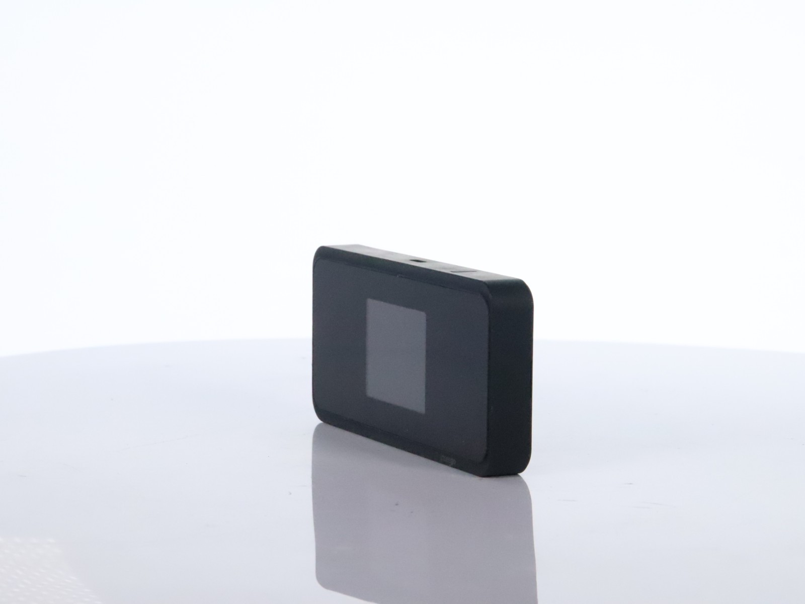 Inseego 5G MiFi M2000 T-Mobile Mobile Hotspot Black - Image 4