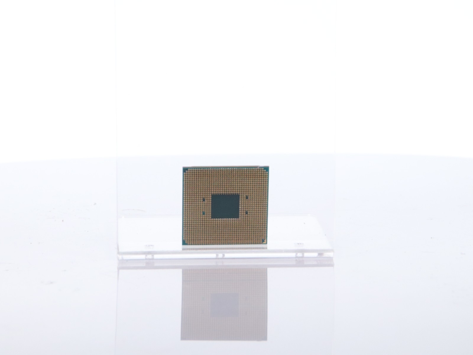 AMD Ryzen 5 PRO 2400GE YD240BC6M4MFB 3.2GHz DDR4 - Image 7