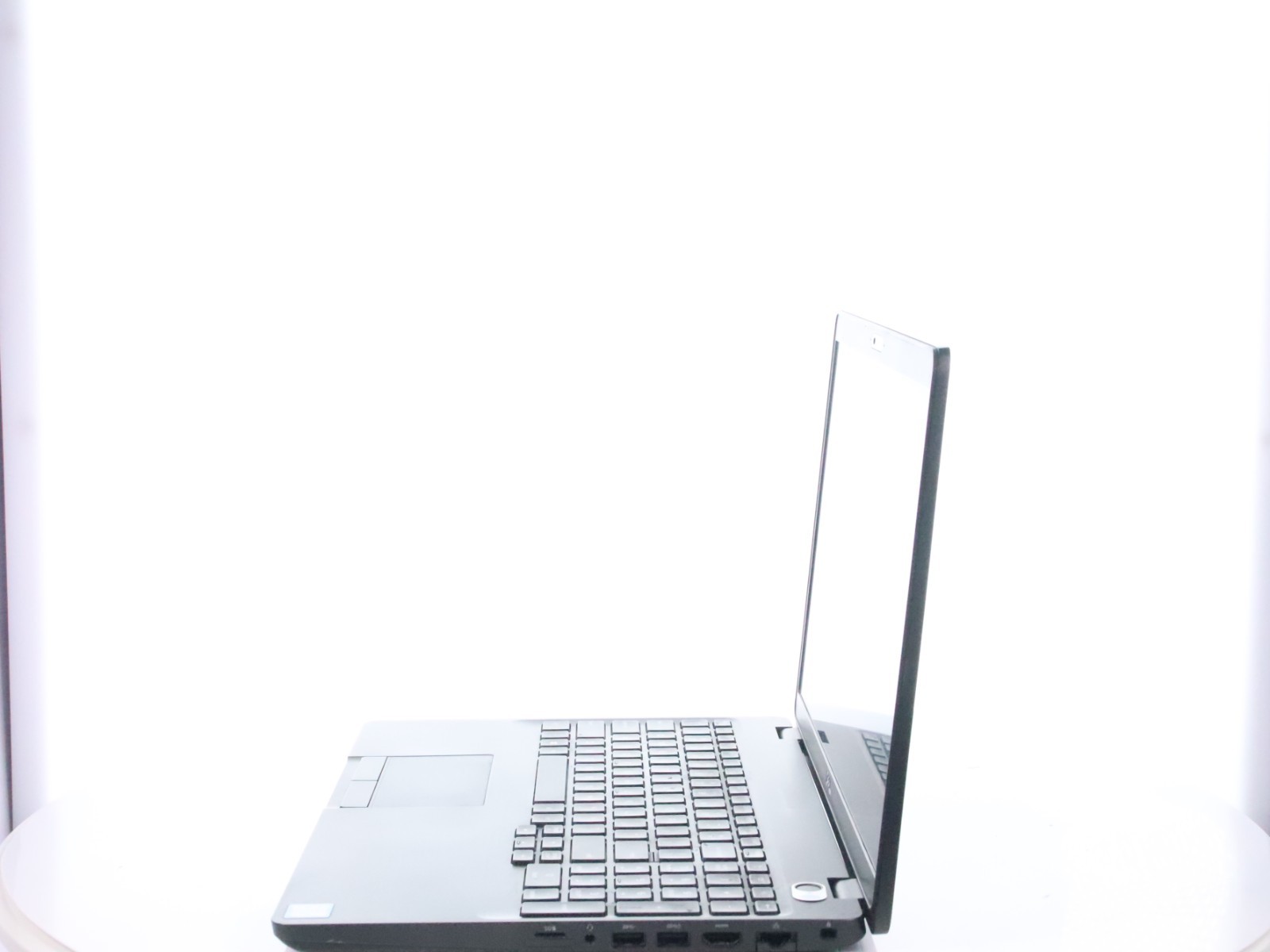 Dell Latitude 5500 Core i7-8665U 16GB RAM 256GB SSD Win 11 Pro w/ AC Adapter - Image 4