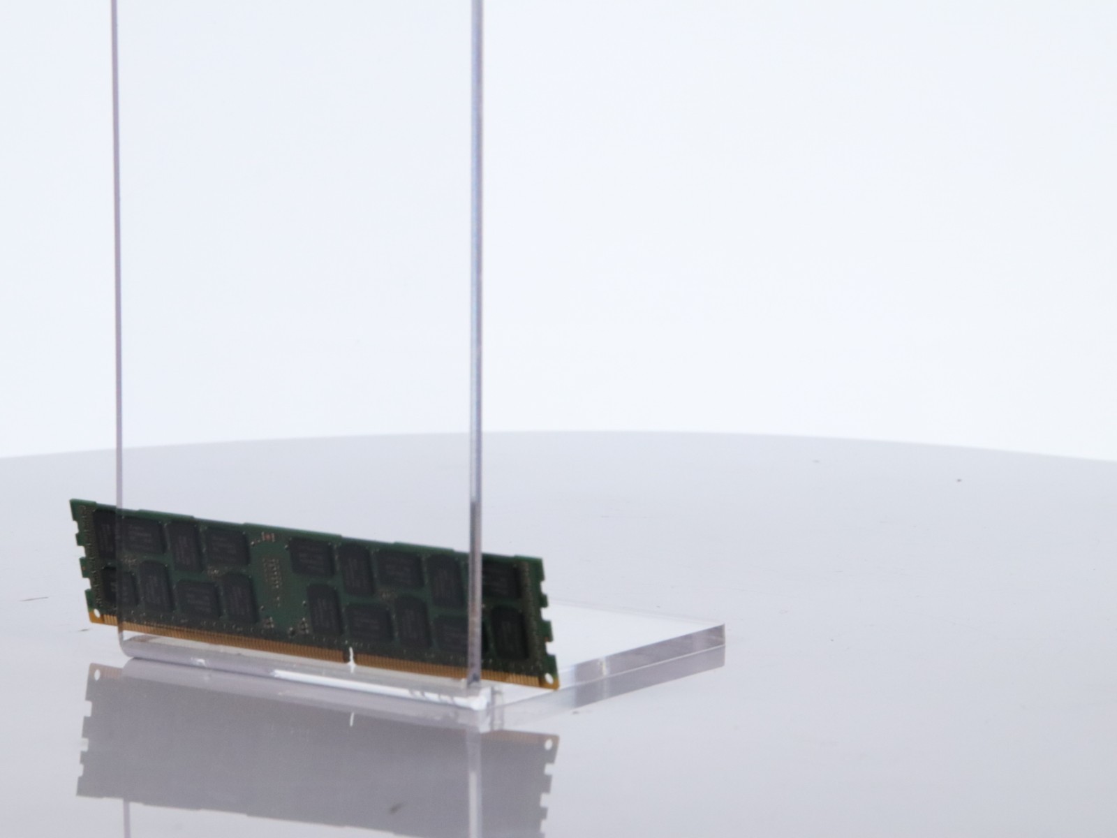Lot of 9 Kingston KVR18R13D4/16 16GB PC3-14900 1866MHz Reg ECC Server RAM - Image 8
