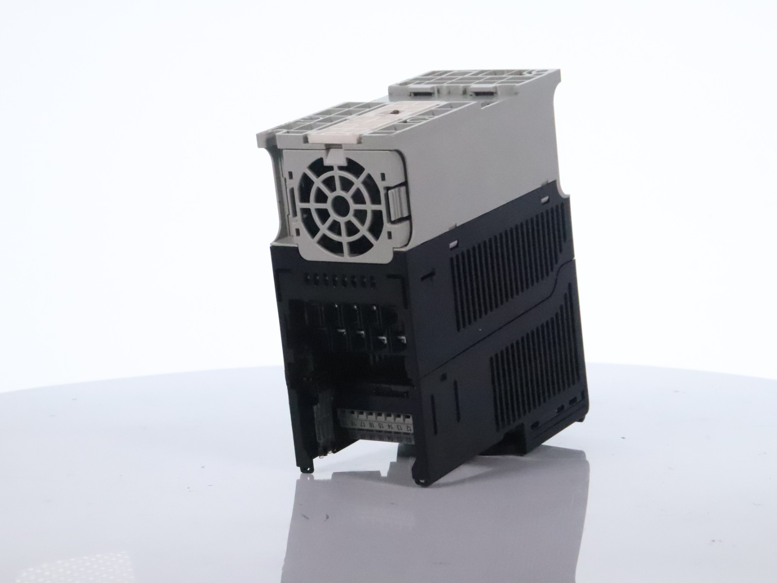 Allen Bradley 25B-E3P0N104 Powerflex 525 Ac Drive 600V / 3A / 2Hp / 1.5Kw - Image 5