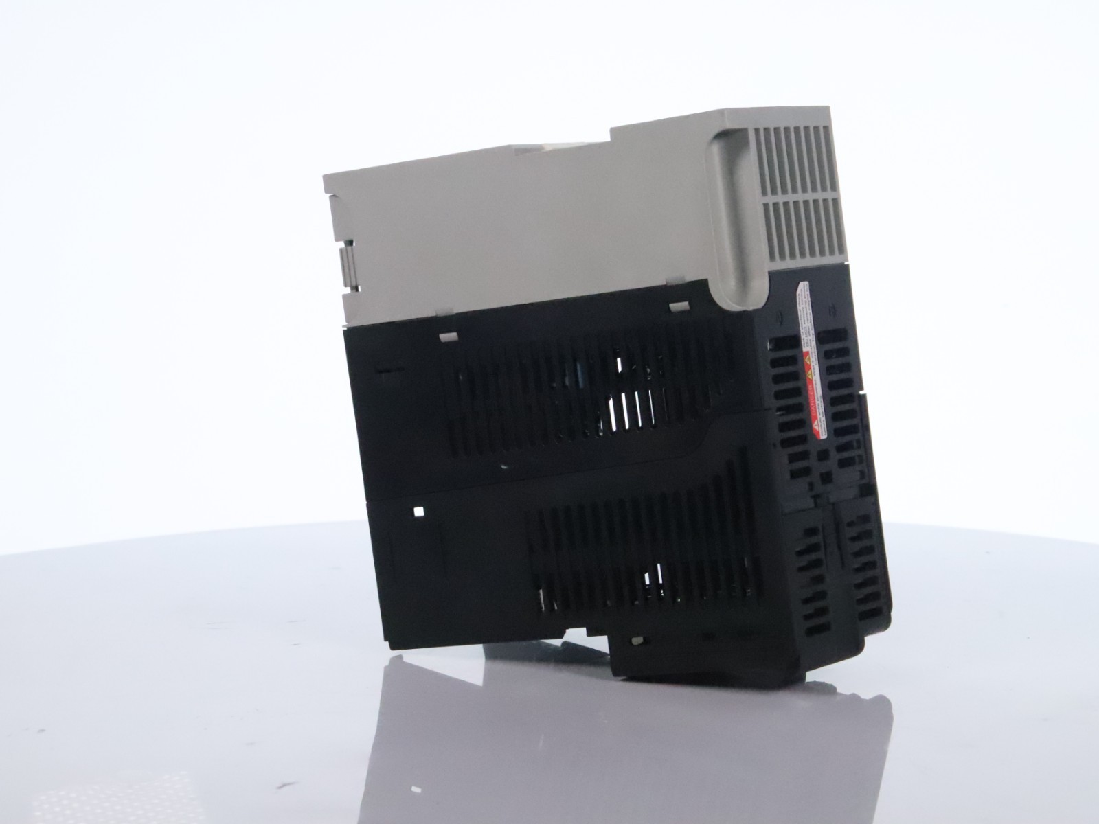 Allen Bradley 25B-E3P0N104 Powerflex 525 Ac Drive 600V / 3A / 2Hp / 1.5Kw - Image 8