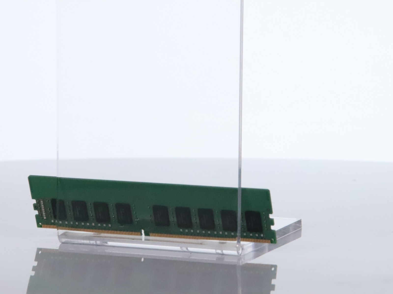 Lot of 9 SK Hynix 8GB DDR4 2Rx8 PC4-2133P-E ECC Memory HMA41GU7AFR8N-TF - Image 8