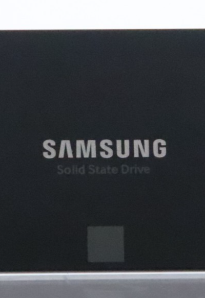 Samsung 870 EVO 1TB 2.5" SATA III V-NAND Internal SSD MZ-77E1T0 MZ7L31T0HBLB